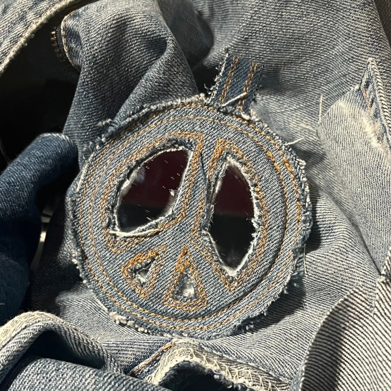 ''Peace is mirroring'' Denim Mirror - Black x Gold
